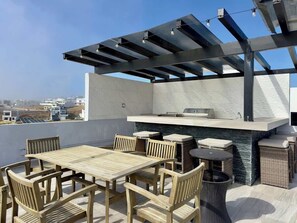 Outdoor dining - Casa Avaloz with Ocean View in San Marino (San Marino)