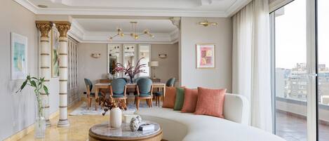 Leilighet – elite | Oppholdsområde | Flatskjerm-TV