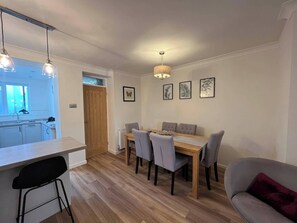 코티지 | 다이닝