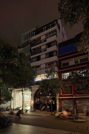 Front of property – evening/night - Anima Saigon Boutique - Vietnamese Contemporary Art Hotel (Ho Chi Minh City)