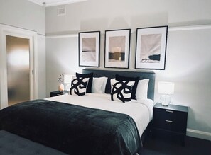 3 chambres, fer et planche à repasser, Wi-Fi gratuit, draps fournis