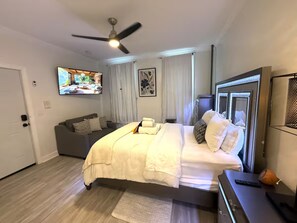 1 habitación, escritorio, tabla de planchar con plancha y wifi gratis 