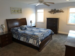 6 bedrooms, free WiFi, bed sheets