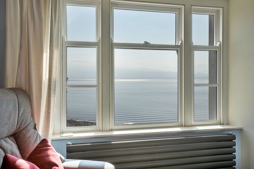 Apartment in Beaumaris With Snowdonia Views