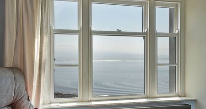 Apartment in Beaumaris With Snowdonia Views
