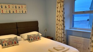 Apartment - Apartment in Beaumaris With Snowdonia Views (Beaumaris)