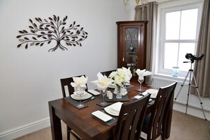 Cottage | Tempat makan
