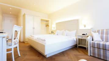 Comfort Double Room | In-room safe, desk, laptop workspace, free WiFi