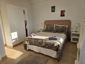 2 chambres, bureau, fer et planche à repasser, Wi-Fi