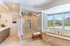Shower, hair dryer, towels, soap - HOZHO View House Estate (Scottsdale)