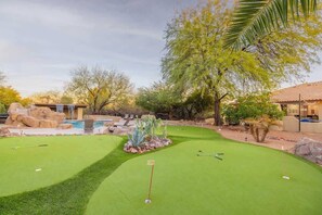 Property grounds - HOZHO Residence on Cholla (Scottsdale)