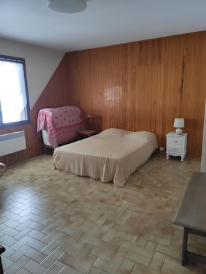 1 chambre, draps fournis