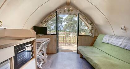 Pet-friendly Lakeside Cabin