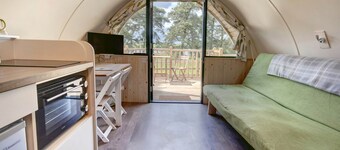 Pet-friendly Lakeside Cabin