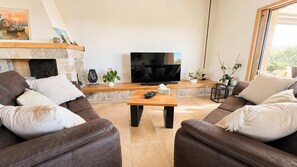 TV, peis og DVD-spiller
