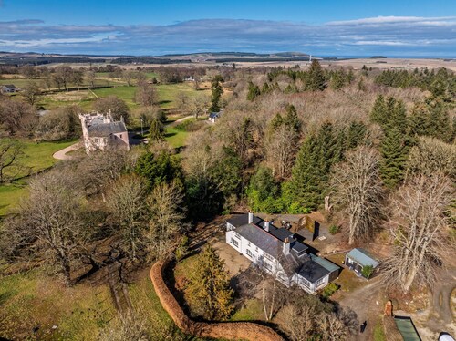 5 Bedroom Holiday Home in Cornhill, No Deposit