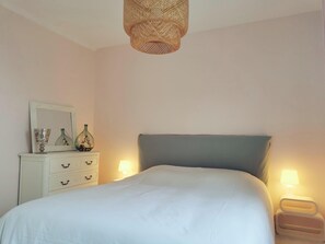 3 bedrooms, iron/ironing board, WiFi, bed sheets - Large, quiet house, large garden, heated swimming pool, ideal for families (La Baule-Escoublac)