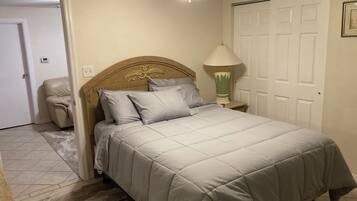 1 bedroom, free WiFi, bed sheets