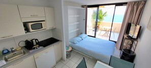 1 chambre, fer et planche à repasser, accès Internet, draps fournis