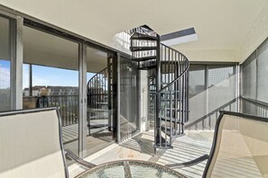 Interior - Island Escape at Pointe Santo. Steps to Beach, Rooftop Views & Modern Comfort (Sanibel)