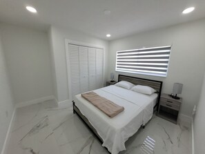 3 chambres, fer et planche à repasser, Wi-Fi gratuit