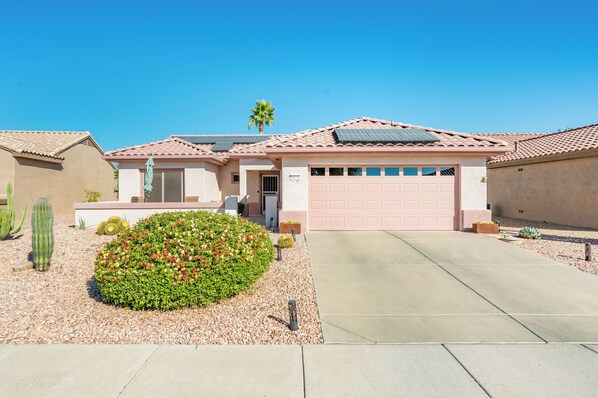 Exterior - Charming 2-bedroom house in fabulous Surprise in the desirable GRAND (Surprise)