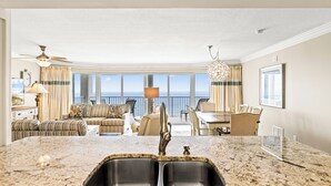 Daire, Birden Çok Yatak, Balkon, Okyanus Manzaralı (Long Beach Resort 2-1006) | İç mekân