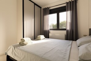 2 bedrooms, WiFi, bed sheets