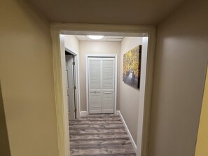 Interior - Charming 3-bedroom apartment with AC, WiFi in delightful Presque Isle (Presque Isle)