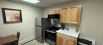 Charming 3-bedroom apartment with AC, WiFi in delightful Presque Isle