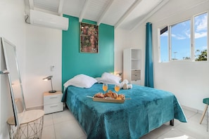 4 quartos, ferros/tábuas de passar roupa, Wi-Fi, roupa de cama