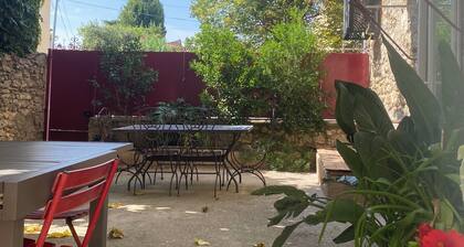 Air-conditioned house near the Canal du Midi, 15 minutes from Narbonne, sea and countryside