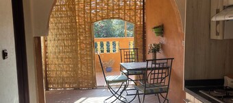 Charming 4-bedroom bed & breakfast in lovely Tiout with AC and Pool