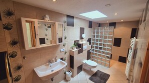 Shower, hair dryer, towels, soap - Vacation home in Lieper Winkel (Rankwitz)