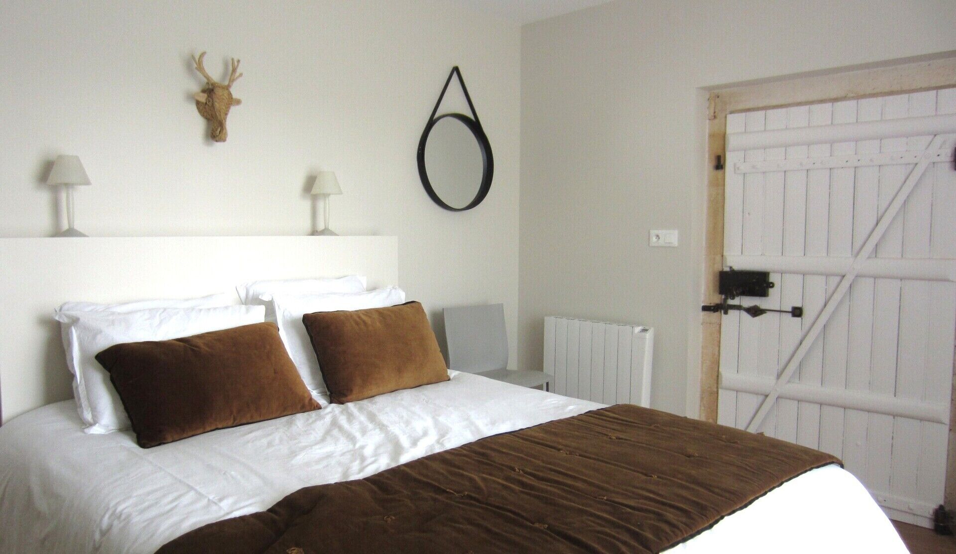 Double Room, 1 Queen Bed, Patio, Garden View | Iron/ironing board, free WiFi