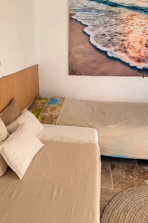 2 chambres, bureau, fer et planche à repasser, Wi-Fi gratuit