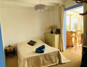 2 Schlafzimmer, Schreibtisch, Bügeleisen/Bügelbrett, kostenloses WLAN
