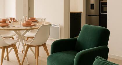 La maison du cerisier
Wifi, idéal Famille, animaux de compagnie acceptés!