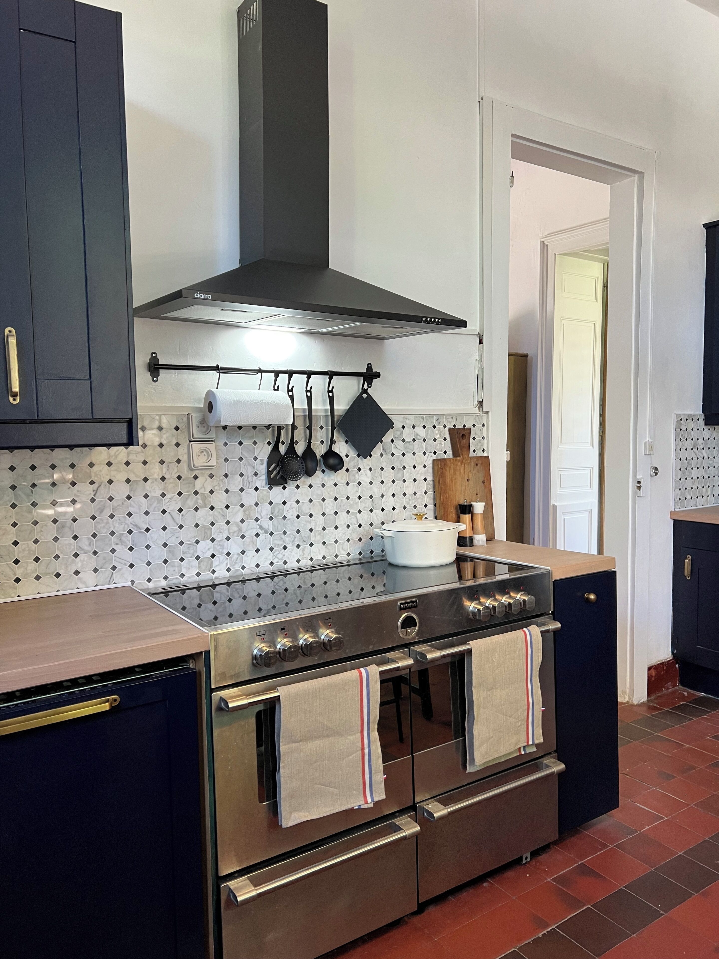 雪櫃、微波爐、焗爐、爐具