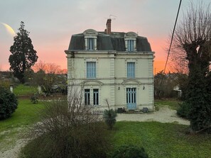 Exterior - Maison de Maitre for rent in the Central Loire Valley (Chabris)
