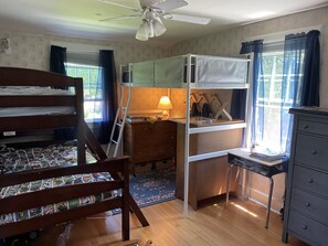 3 bedrooms, WiFi, bed sheets