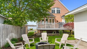Terrace/patio - Spring Lake Lakefront, Private Dock, Sandy Beach (Spring Lake)