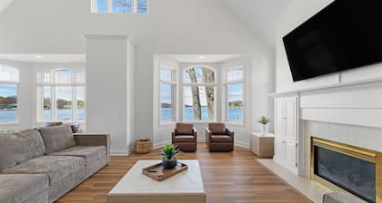 Spring Lake Lakefront, Private Dock, Sandy Beach