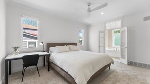 6 bedrooms, desk, travel cot, free WiFi