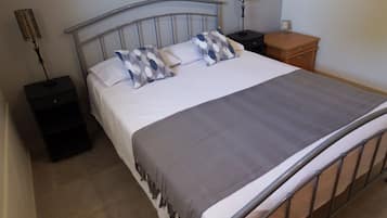 2 habitaciones, tabla de planchar con plancha y wifi gratis