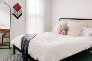 2 bedrooms, desk, free WiFi, bed sheets