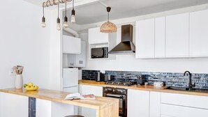 Unclassified image, 3 of 18, button - Bright 1BR Bastille Getaway - 4 Guests (Paris)