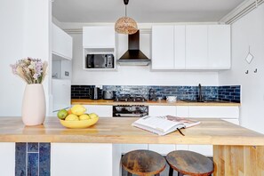 Interior - Bright 1BR Bastille Getaway - 4 Guests (Paris)