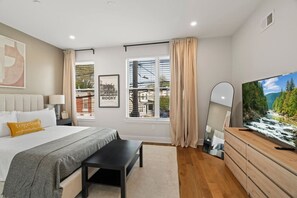 Bureau, fer et planche à repasser, Wi-Fi gratuit, draps fournis