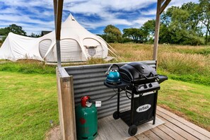 Private kitchen - Bell Tent in North Devon, No Deposit (Ilfracombe)